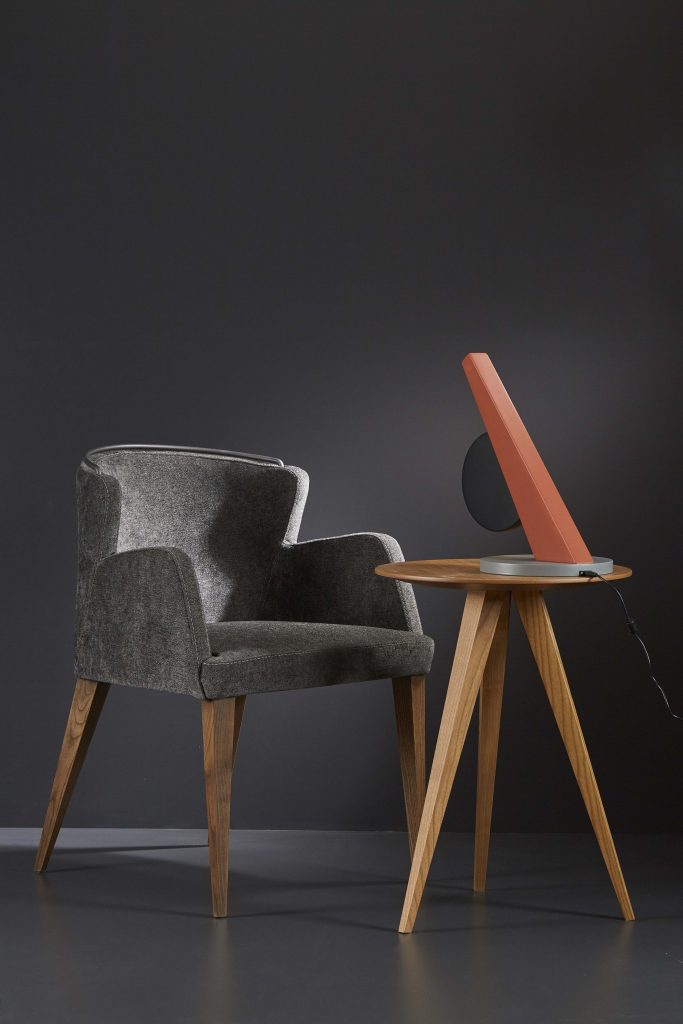 Φωτιστικό επιτραπέζιο Nevada.