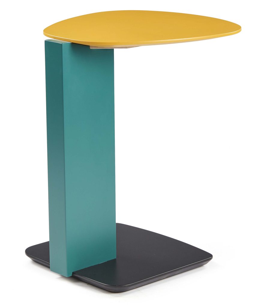 Τραπεζάκι σαλονιού ελληνικής κατασκευής Nelly.